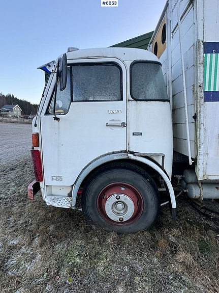 Volvo F85 Dyretransportbil 3 of 9