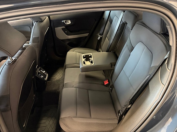 Polestar 2 10 of 16