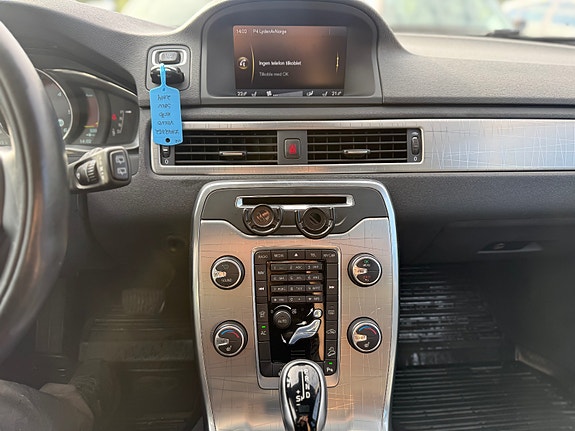 Volvo XC70 17 of 28