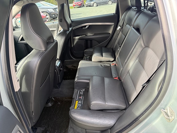 Volvo XC70 28 of 28