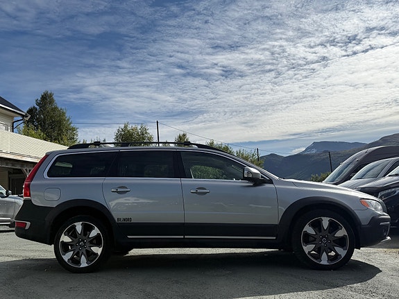 Volvo XC70 4 of 28