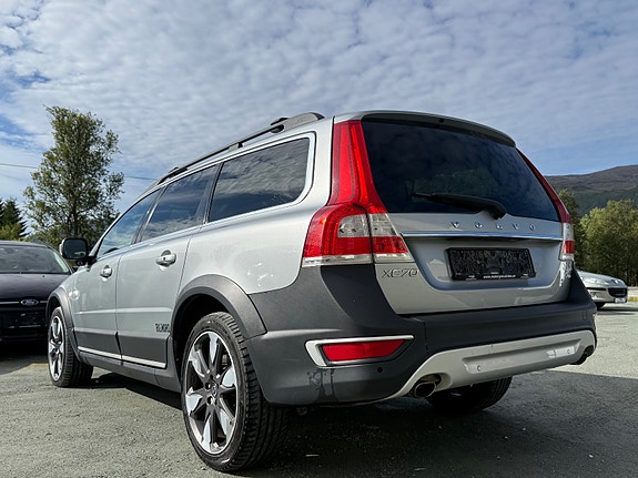 Volvo XC70 7 of 28