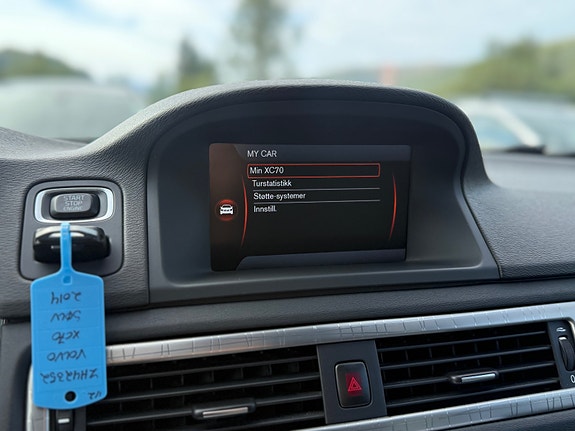 Volvo XC70 20 of 28