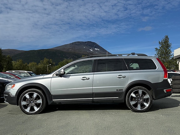 Volvo XC70 8 of 28