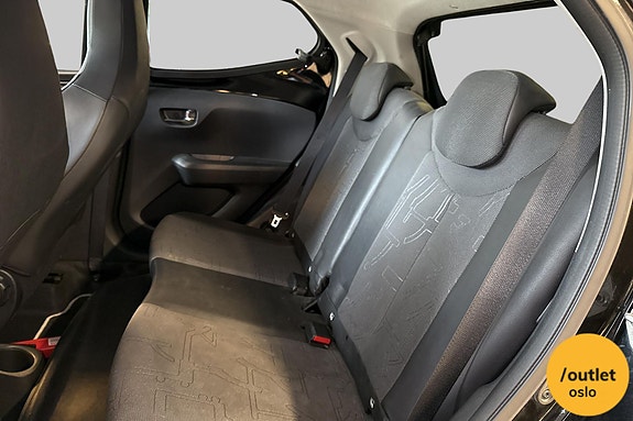 Toyota Aygo 11 of 23