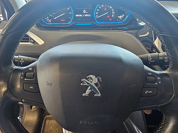Peugeot 2008 14 of 14