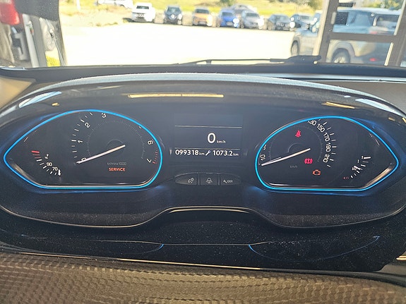 Peugeot 2008 13 of 14