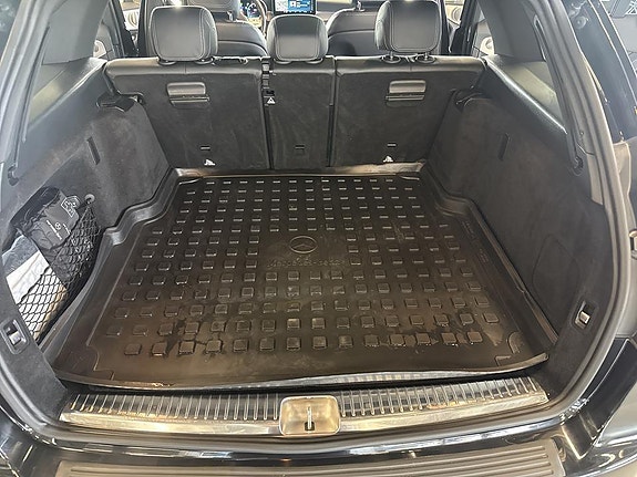 Mercedes-Benz C200 19 of 26