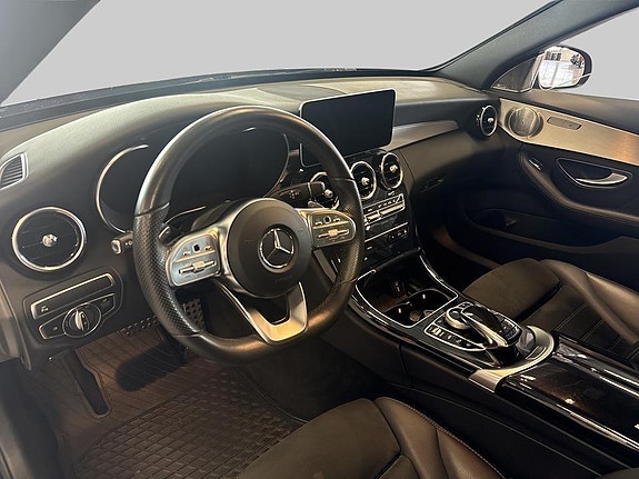 Mercedes-Benz C200 9 of 26