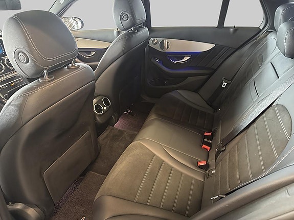 Mercedes-Benz C200 17 of 26