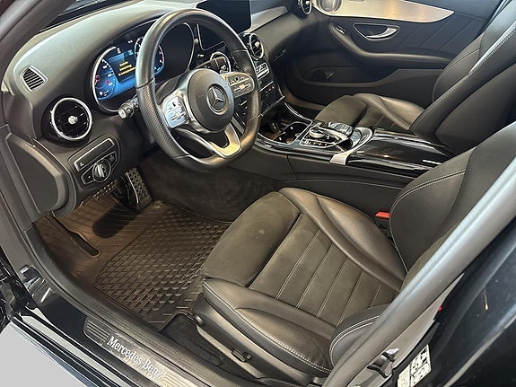 Mercedes-Benz C200 7 of 26