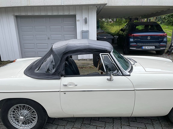 MG B 13 of 25