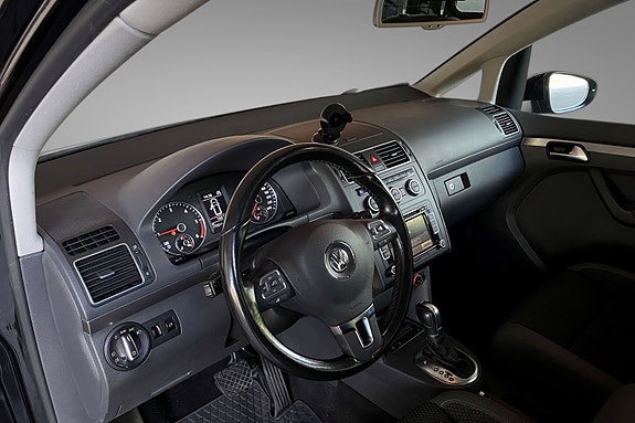 Volkswagen Touran 17 of 28
