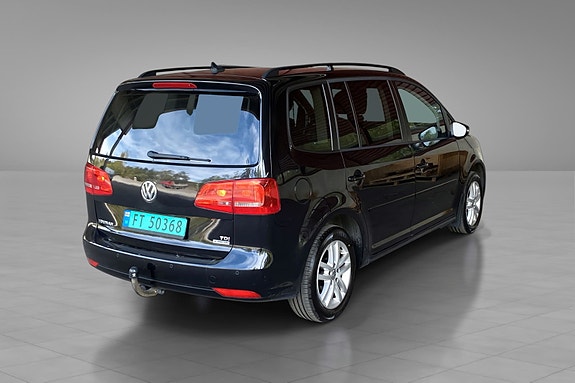 Volkswagen Touran 10 of 28