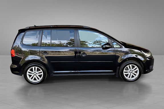 Volkswagen Touran 11 of 28
