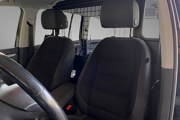 Volkswagen Touran 18 of 28
