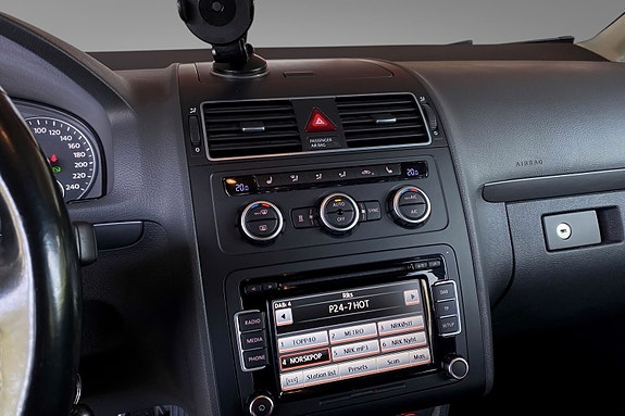 Volkswagen Touran 23 of 28
