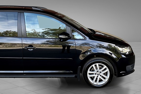 Volkswagen Touran 13 of 28