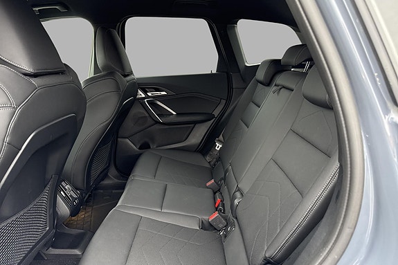 BMW iX1 17 of 23