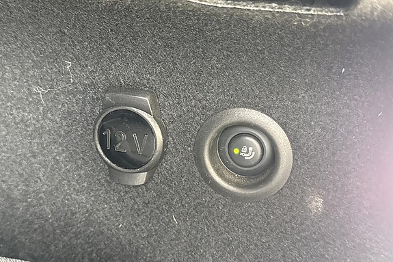 BMW iX1 23 of 23
