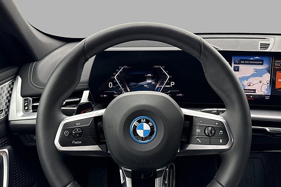 BMW iX1 12 of 23