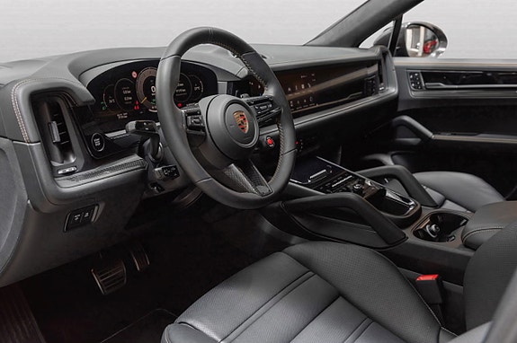 Porsche Cayenne Coupe 27 of 30