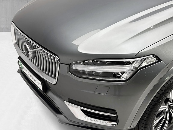 Volvo XC90 5 of 30