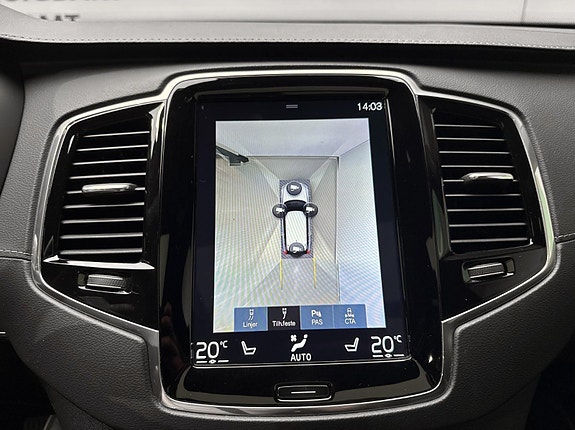 Volvo XC90 22 of 30