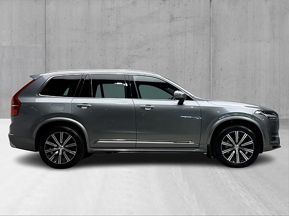 Volvo XC90 3 of 30