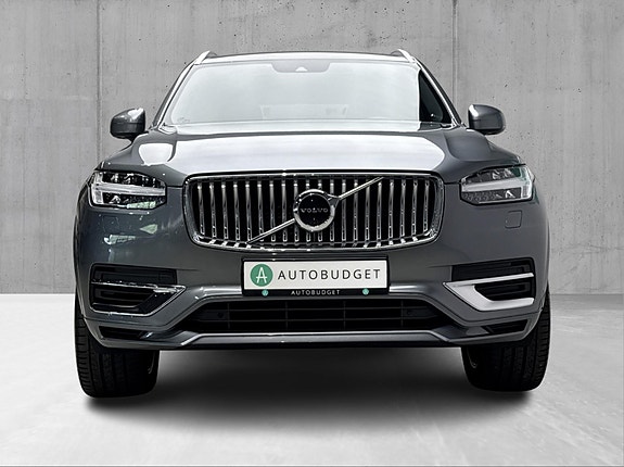 Volvo XC90 4 of 30