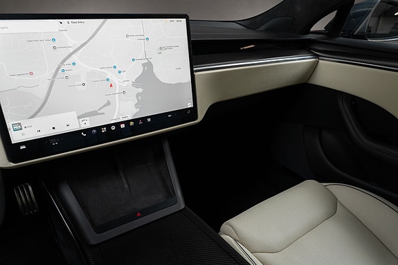 Tesla Model S 12 of 30