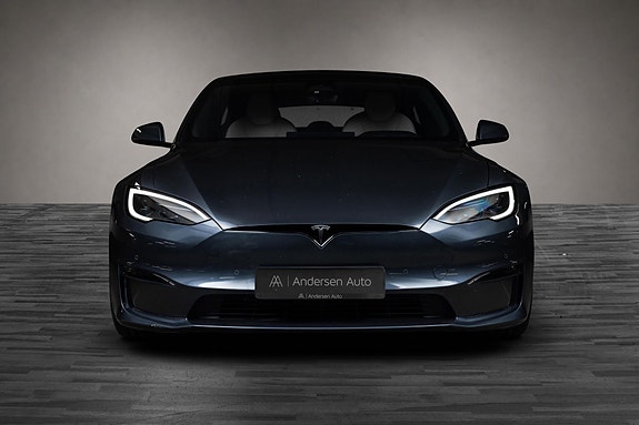 Tesla Model S 10 of 30