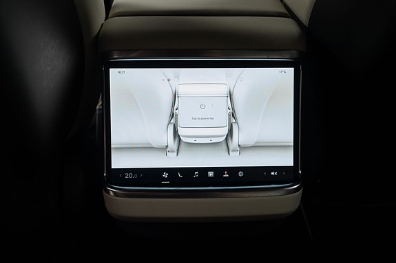 Tesla Model S 16 of 30