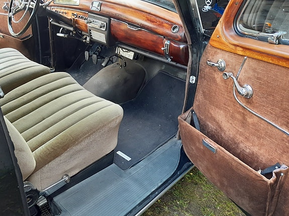 Mercedes-Benz 220 S 7 of 14