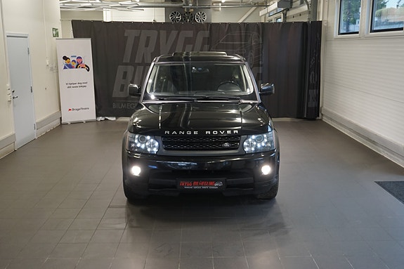 Land Rover Range Rover Sport 17 of 30