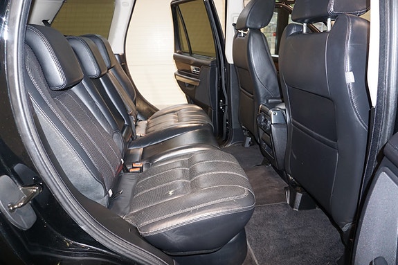 Land Rover Range Rover Sport 26 of 30