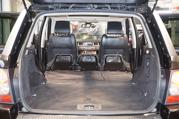 Land Rover Range Rover Sport 21 of 30