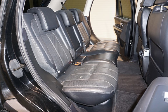 Land Rover Range Rover Sport 27 of 30