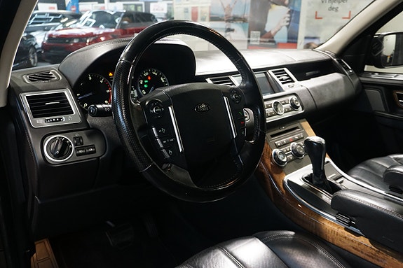 Land Rover Range Rover Sport 30 of 30