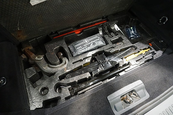 Land Rover Range Rover Sport 24 of 30