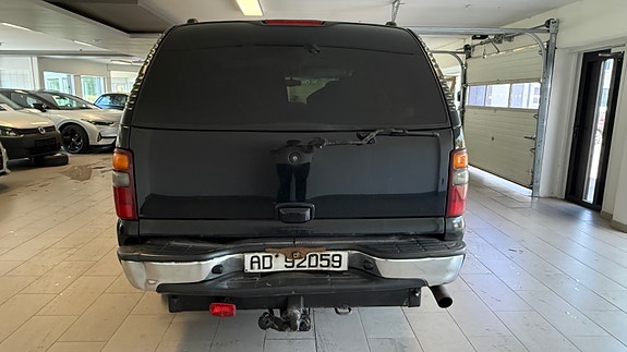 Chevrolet Tahoe 7 of 25