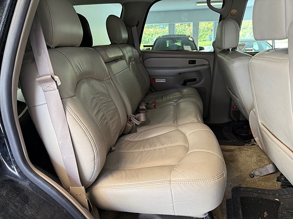 Chevrolet Tahoe 17 of 25