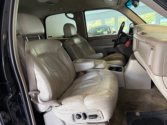 Chevrolet Tahoe 19 of 25