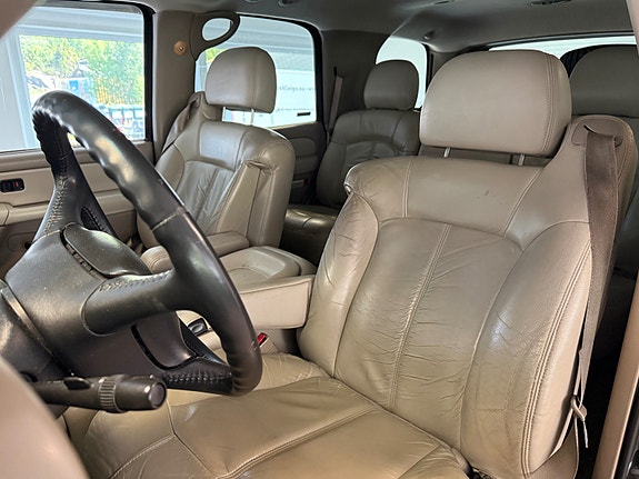 Chevrolet Tahoe 12 of 25