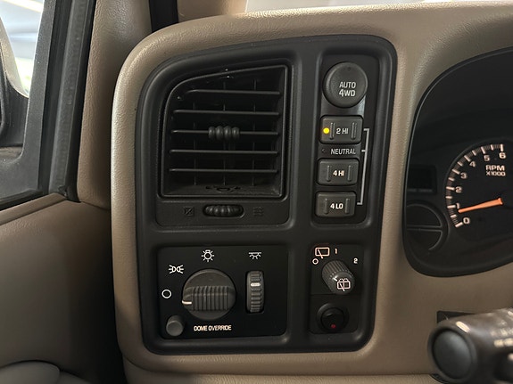 Chevrolet Tahoe 22 of 25