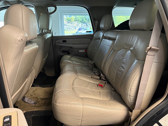 Chevrolet Tahoe 14 of 25