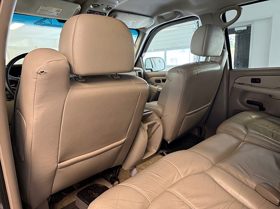 Chevrolet Tahoe 13 of 25