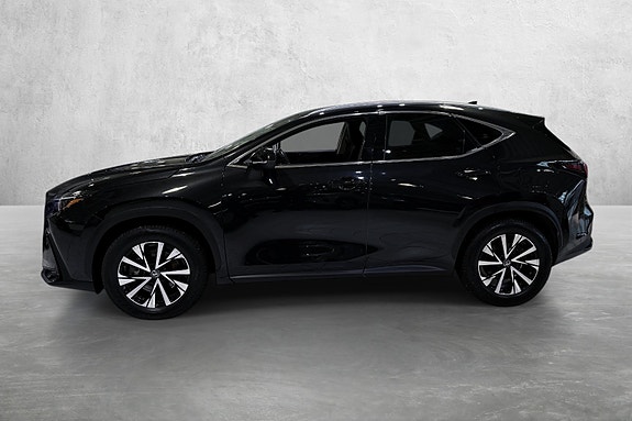 Lexus NX450h 2 of 19