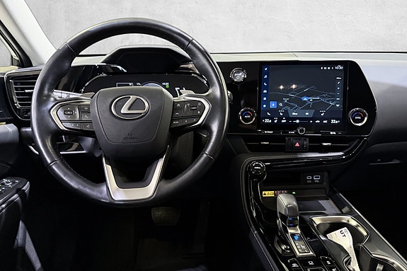 Lexus NX450h 11 of 19