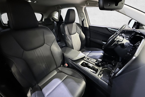 Lexus NX450h 14 of 19